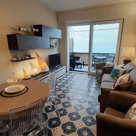 Apartment Liliana - Nuovi Varigotti
